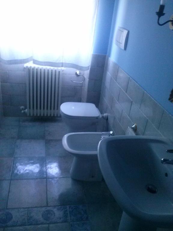 Villarondanella Фермо Номер фото